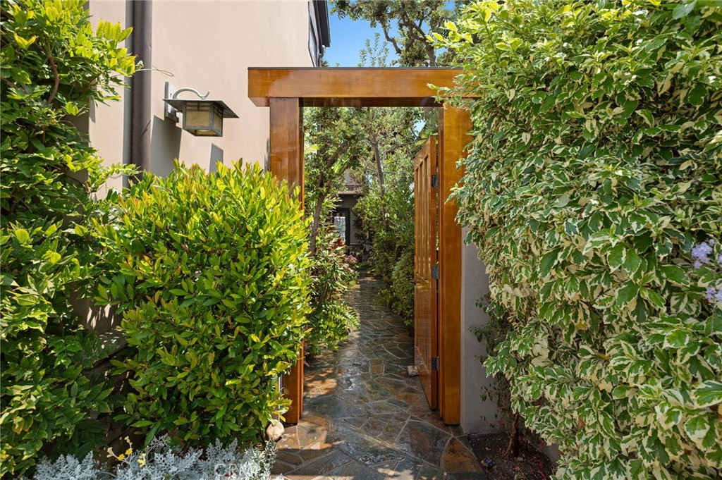 2238 Channel Road