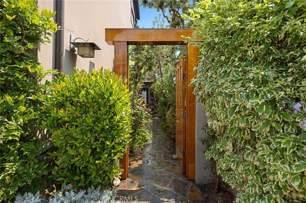 2238 Channel Road
