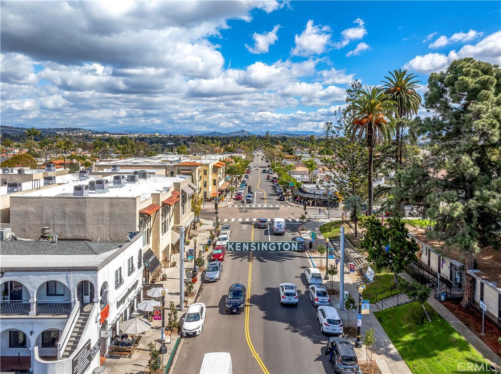 3535 Madison Avenue 205