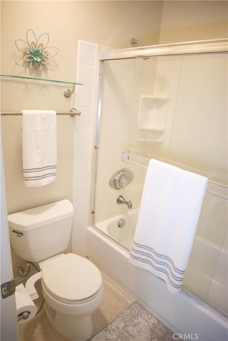 3535 Madison Avenue 205