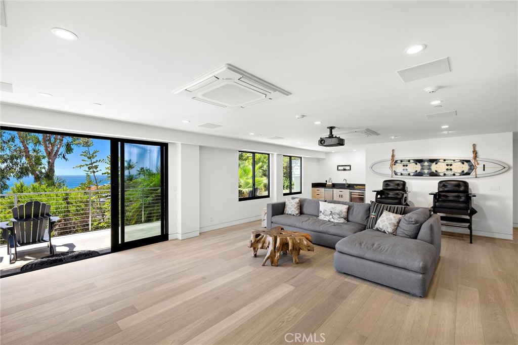 2629 Victoria Drive
