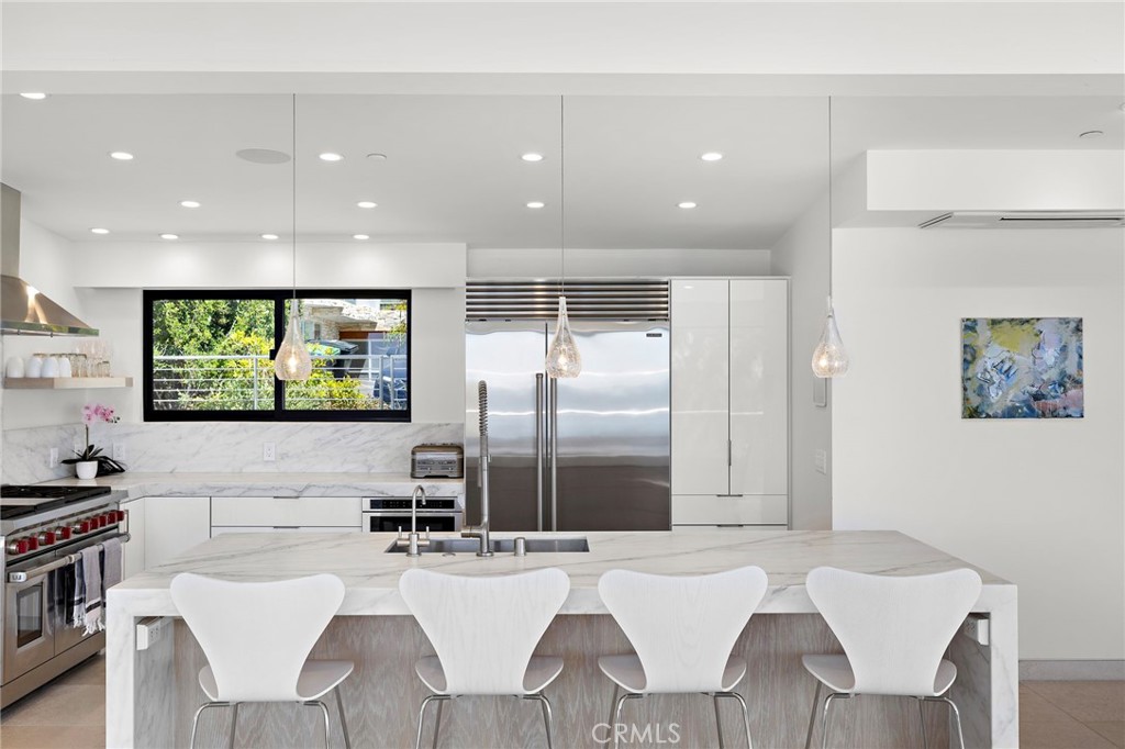 2629 Victoria Drive