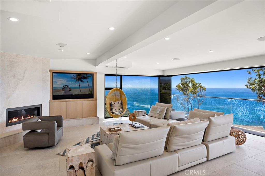 2629 Victoria Drive