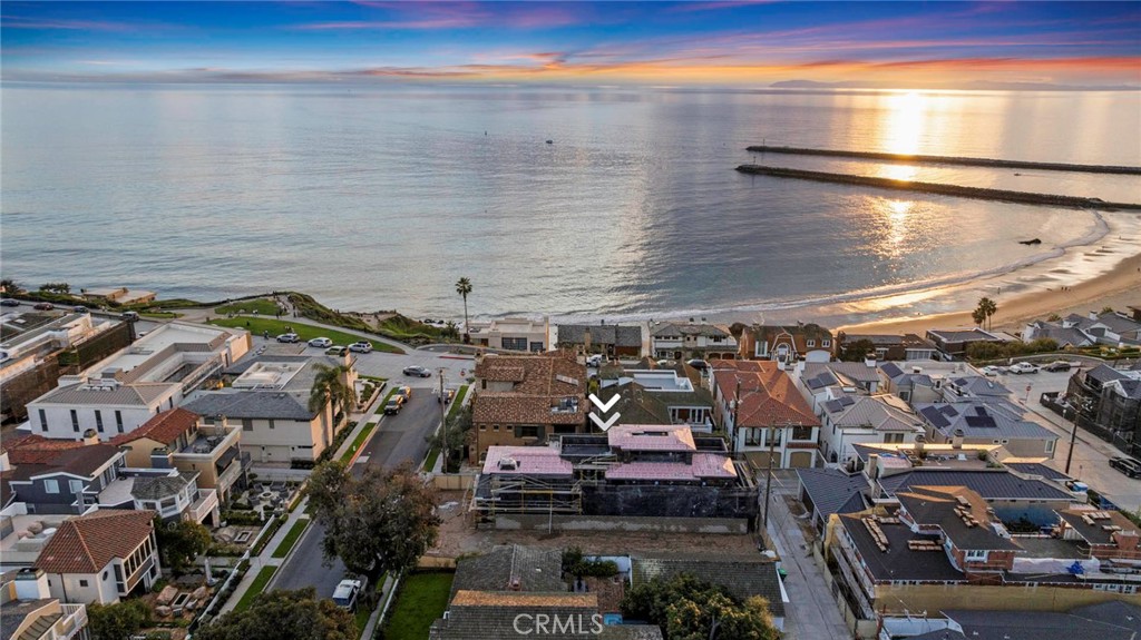 209 Narcissus Avenue