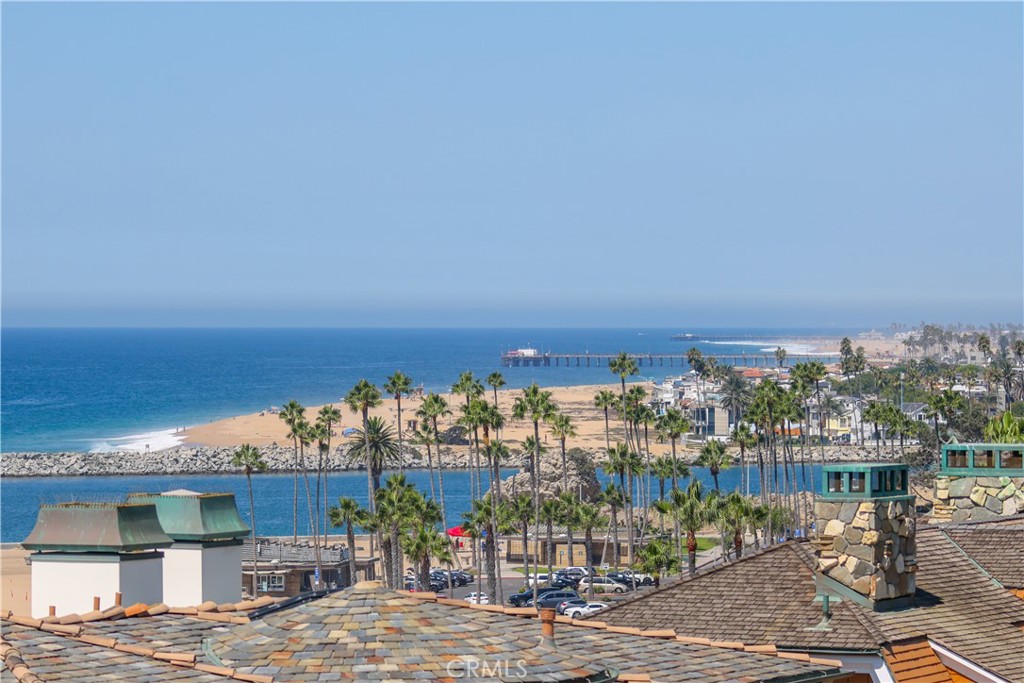 209 Narcissus Avenue