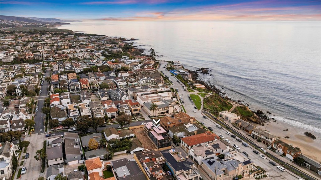 209 Narcissus Avenue