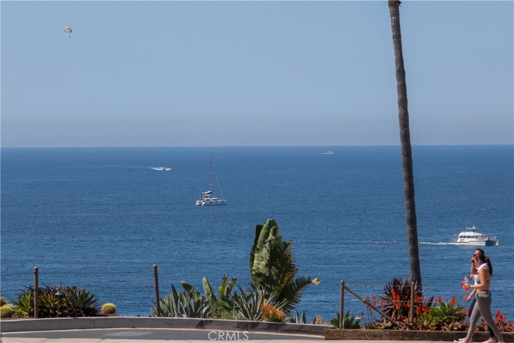 209 Narcissus Avenue