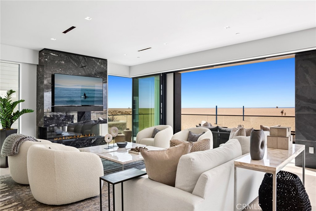 706 W Oceanfront