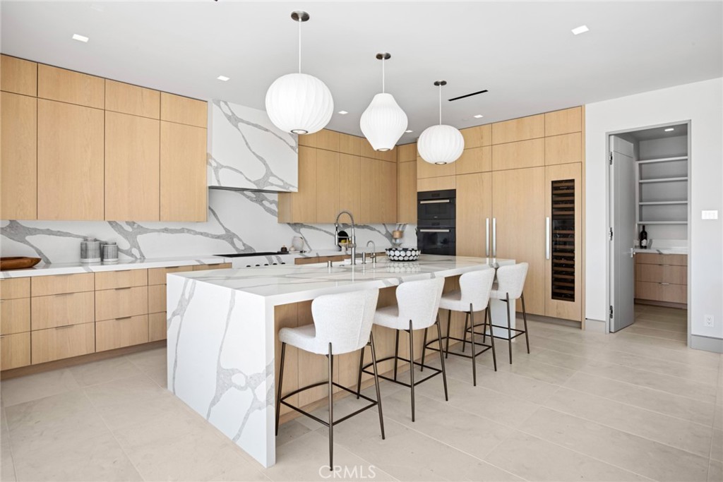 706 W Oceanfront