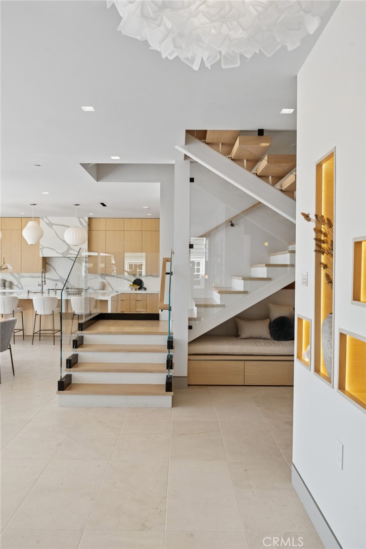 706 W Oceanfront