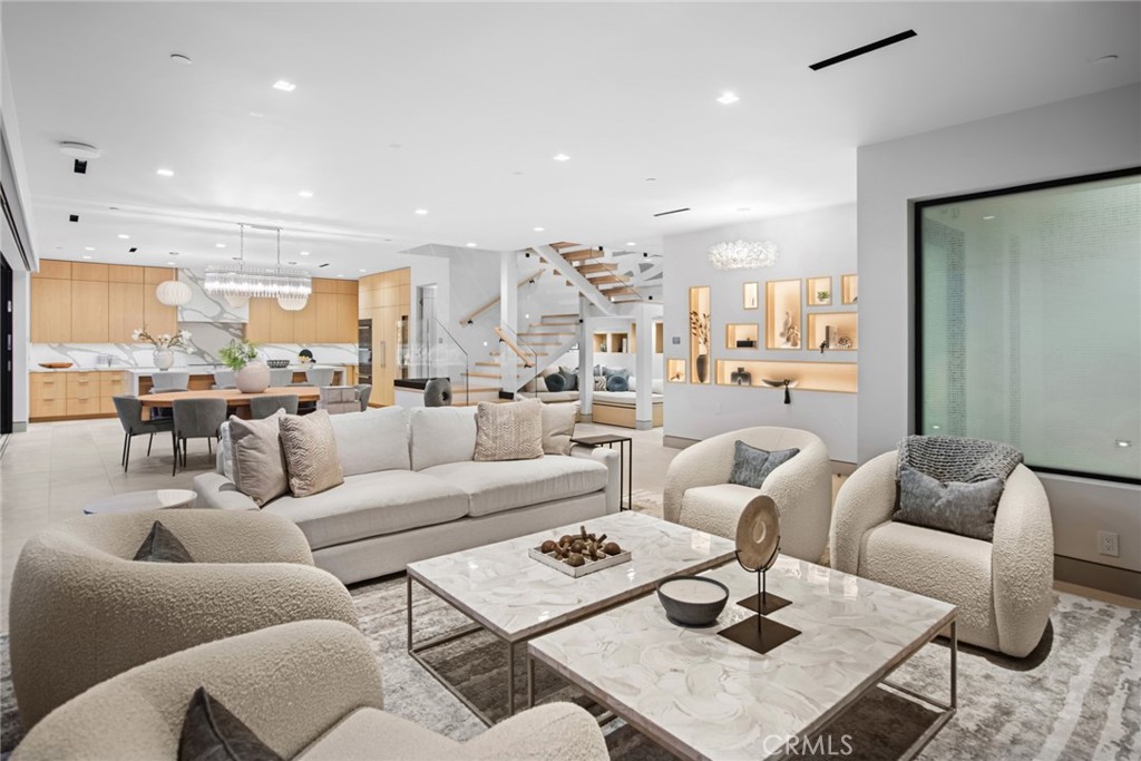 706 W Oceanfront