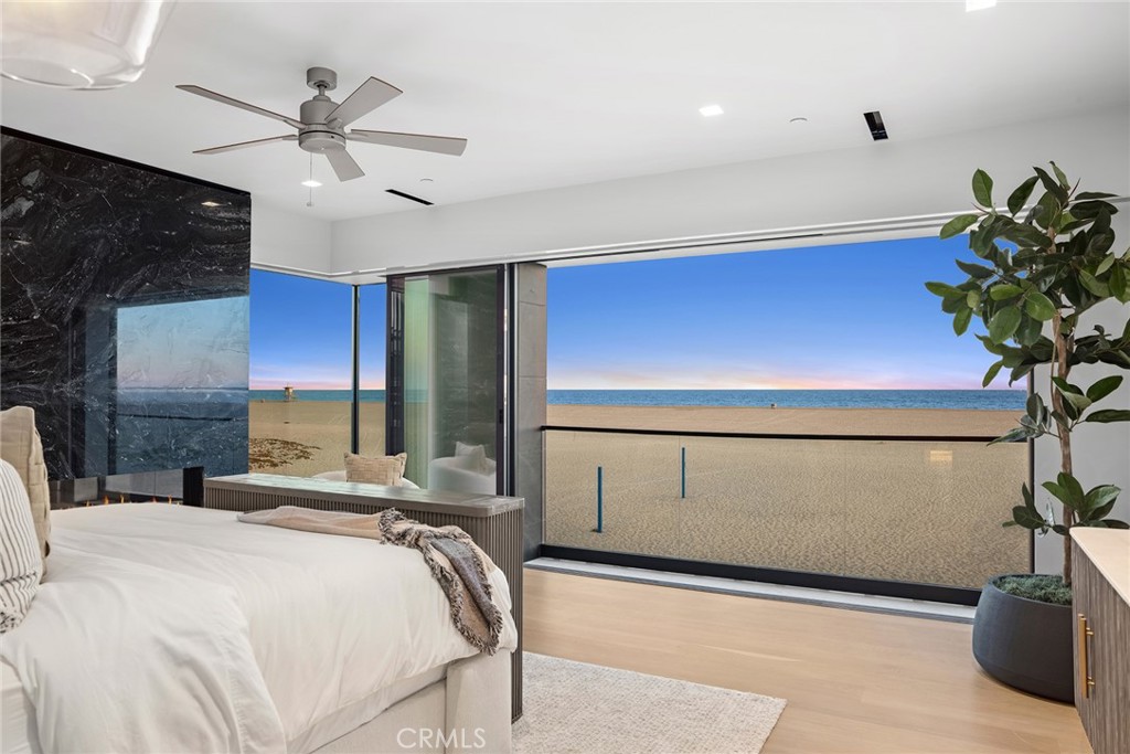706 W Oceanfront