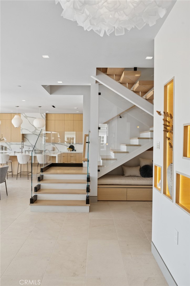 706 W Oceanfront