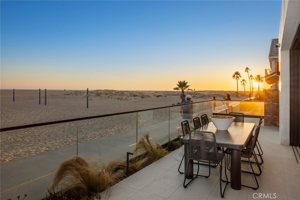 706 W Oceanfront