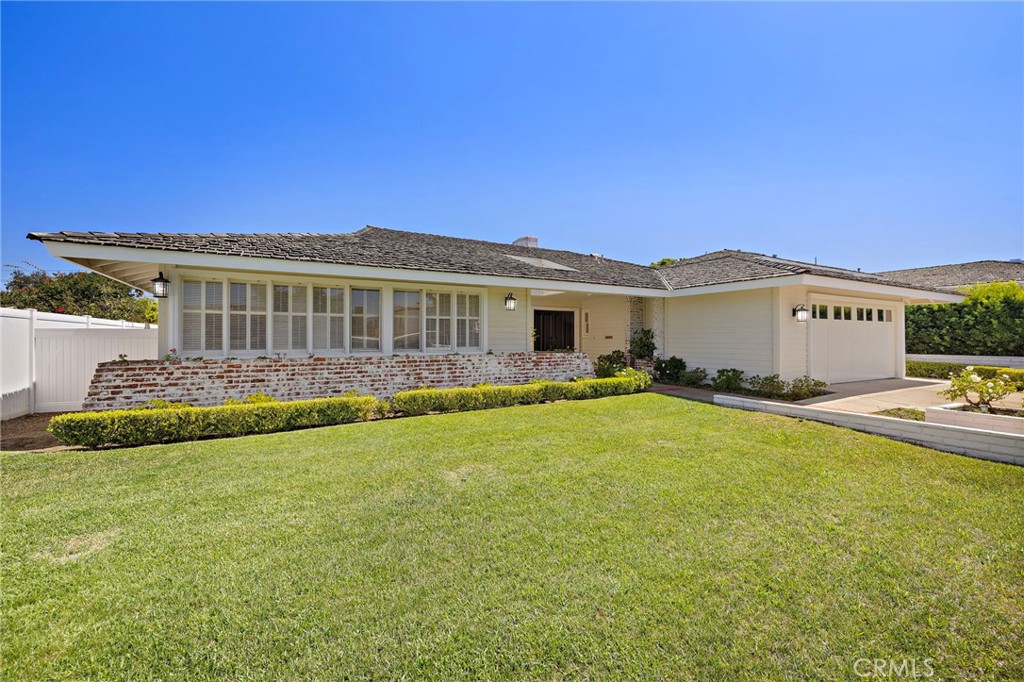 2612 Lighthouse Lane