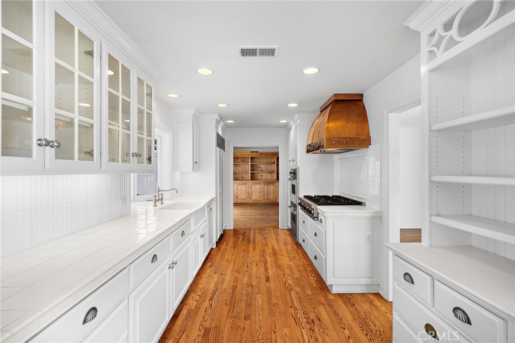 2612 Lighthouse Lane