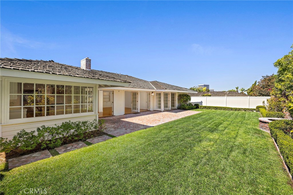 2612 Lighthouse Lane