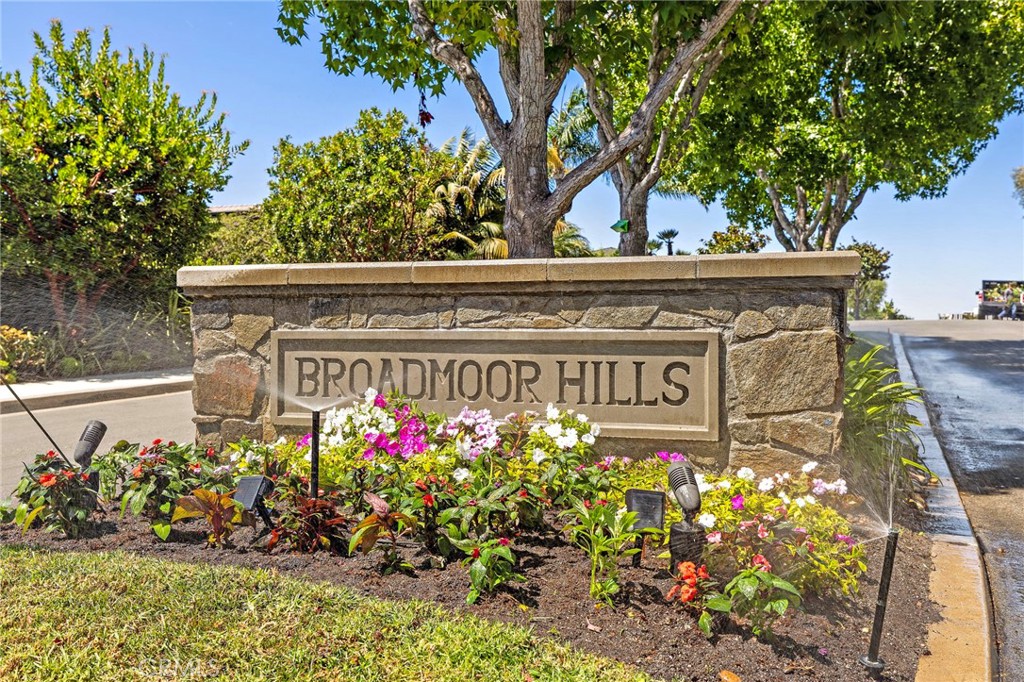 2612 Lighthouse Lane