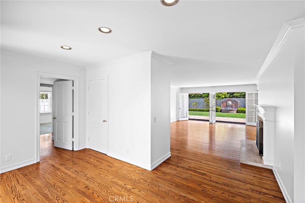 2612 Lighthouse Lane