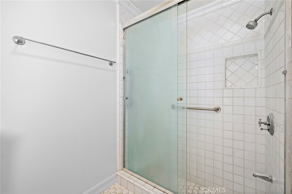 2612 Lighthouse Lane