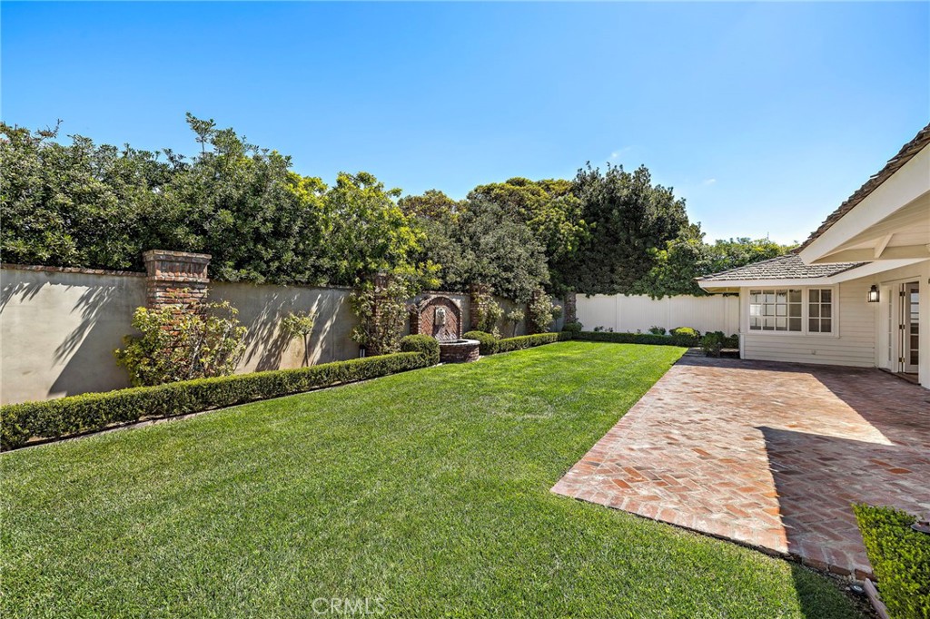 2612 Lighthouse Lane