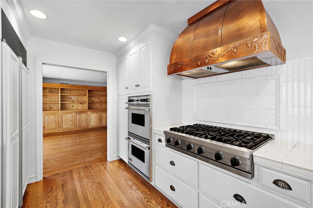 2612 Lighthouse Lane