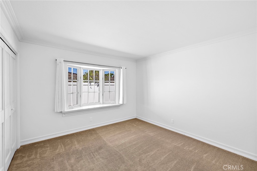 2612 Lighthouse Lane