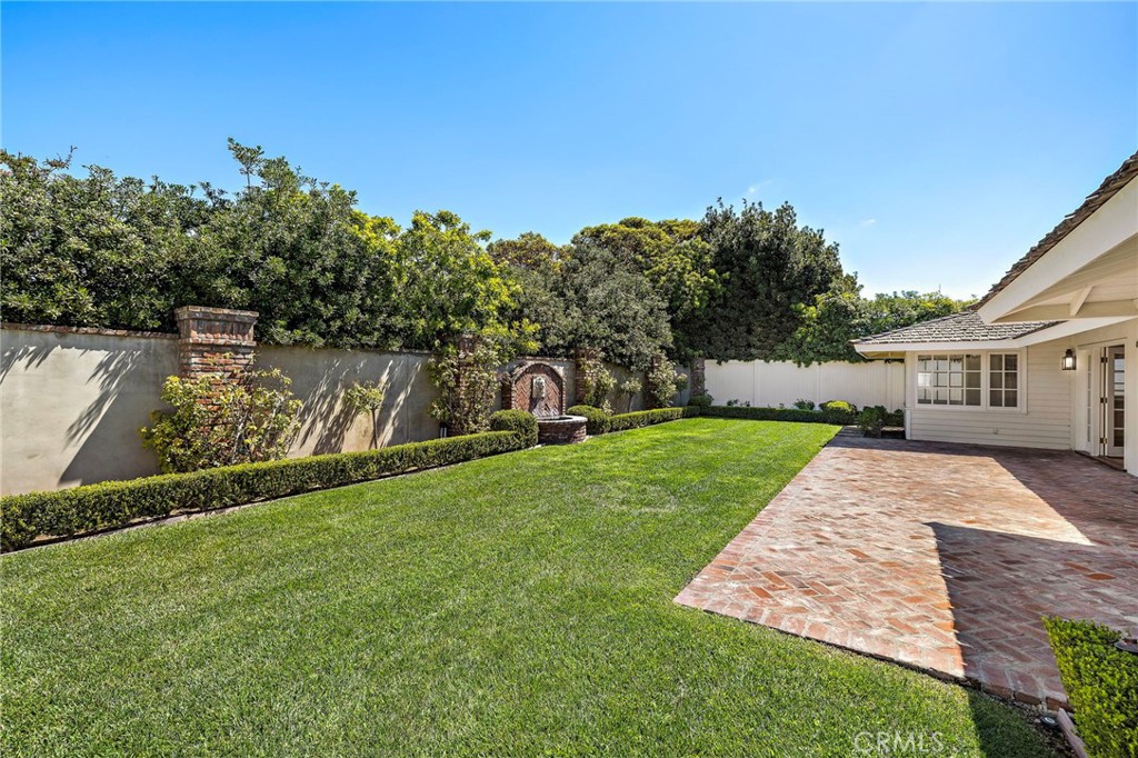2612 Lighthouse Lane