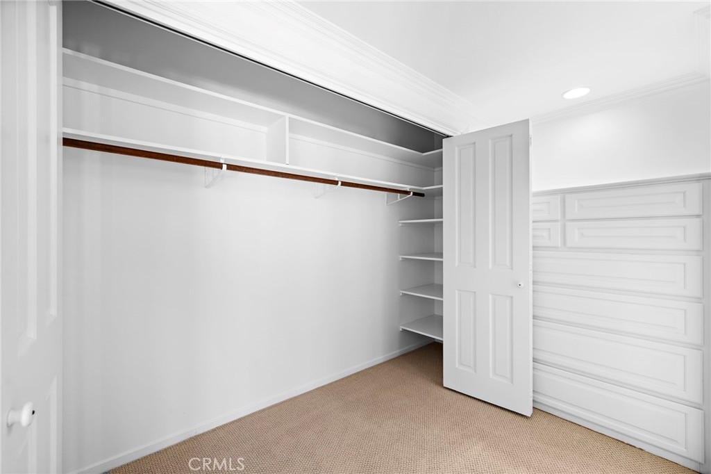 2612 Lighthouse Lane