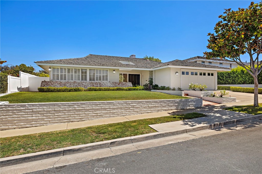 2612 Lighthouse Lane