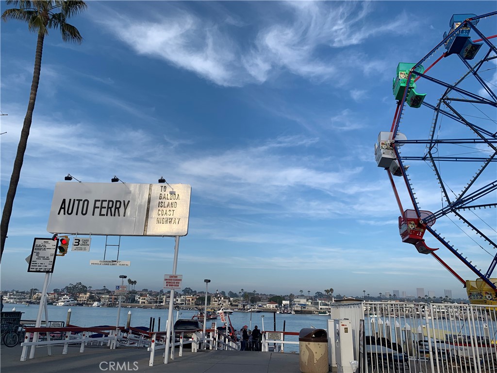 216 1/2 Agate Avenue