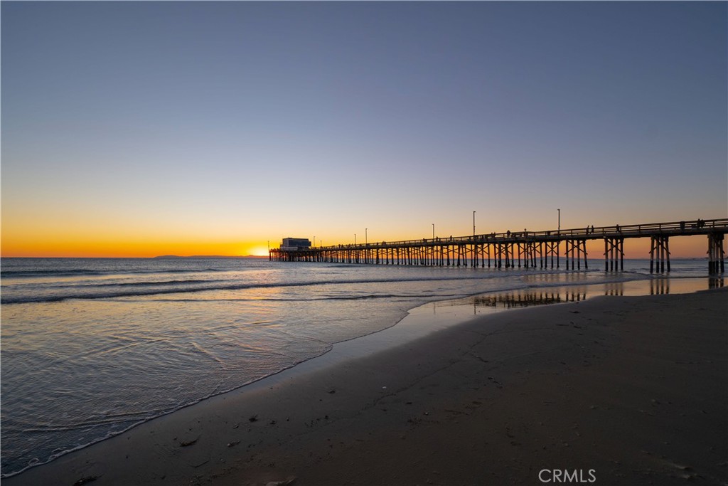 216 1/2 Agate Avenue