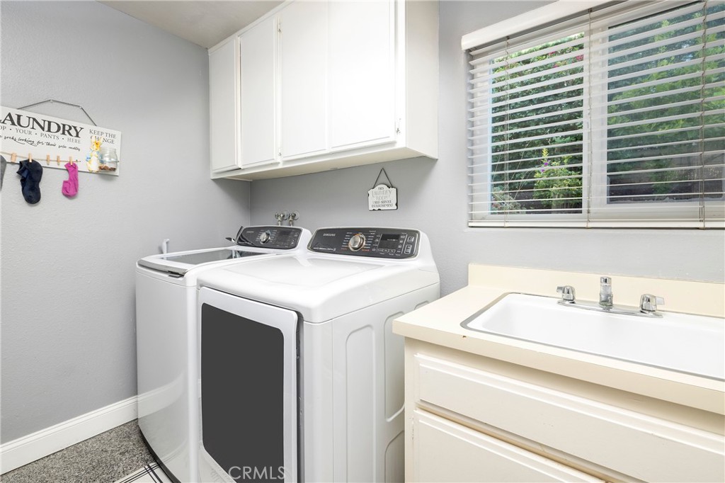 6307 E Rocking Horse Way