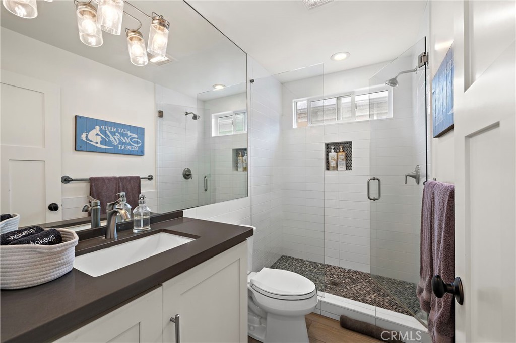 207 40th Street 2
