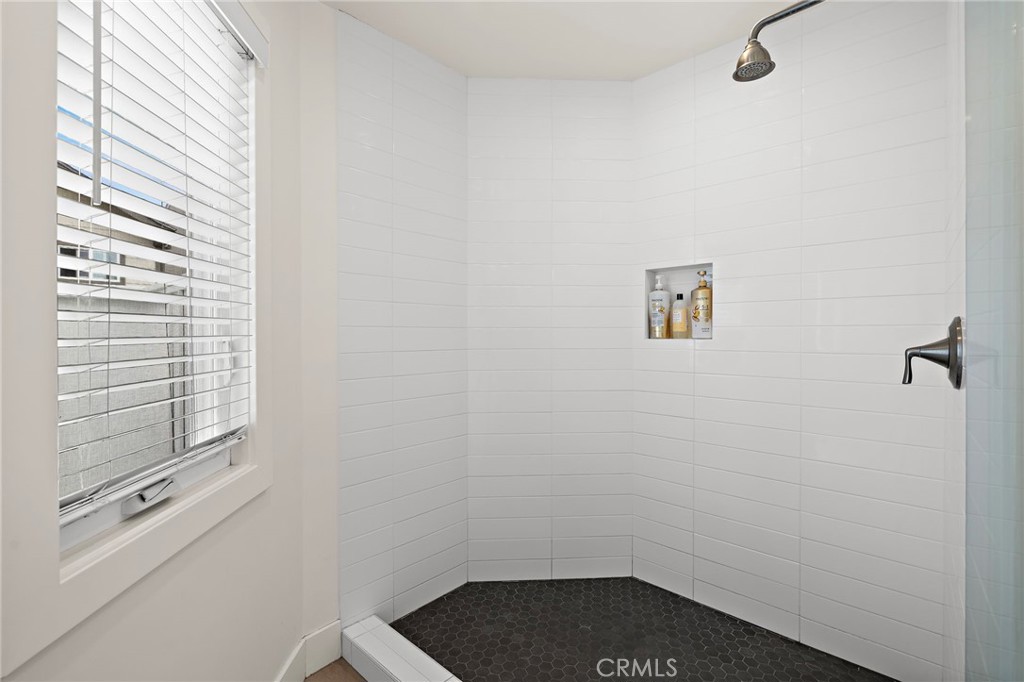 207 40th Street 2