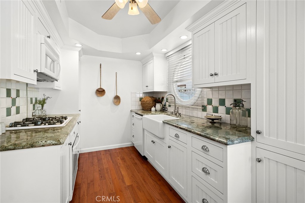 1537 E Ocean Boulevard