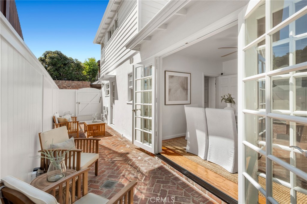 1537 E Ocean Boulevard