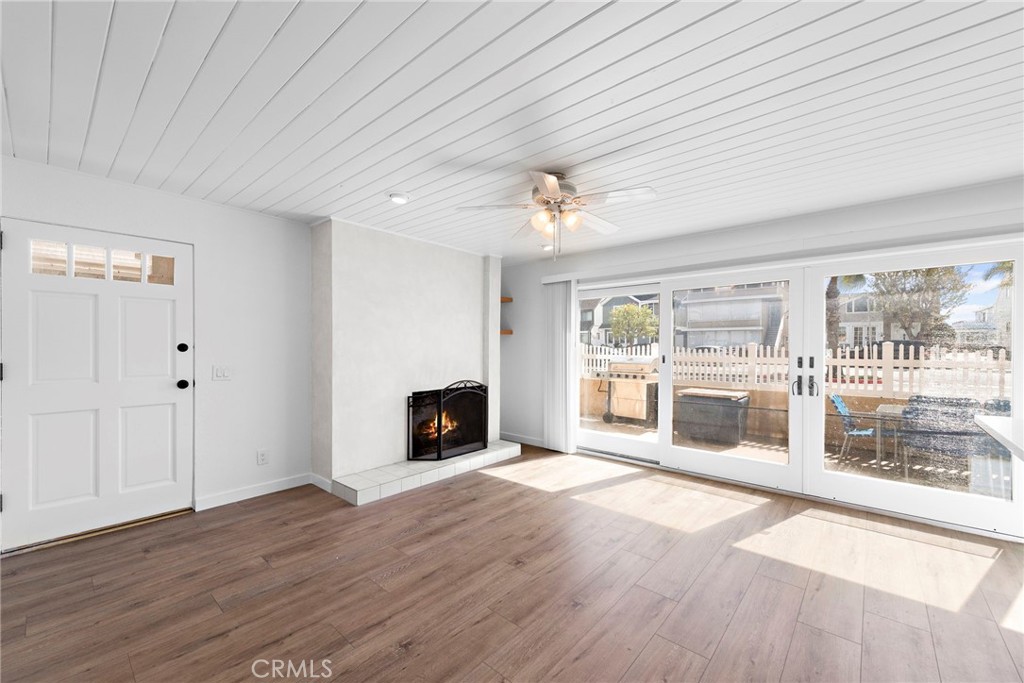 112 E Balboa Boulevard A