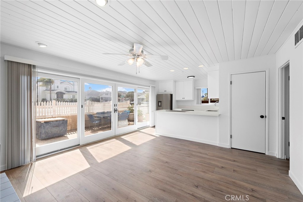 112 E Balboa Boulevard A