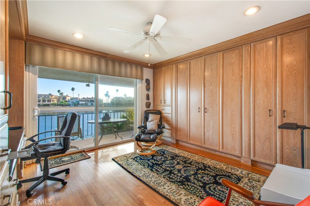 5585 E Corso Di Napoli