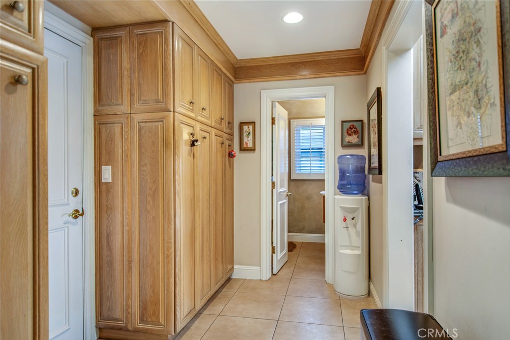 5585 E Corso Di Napoli