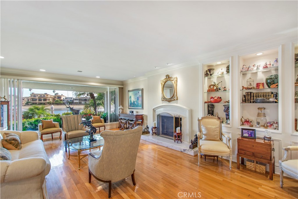 5585 E Corso Di Napoli