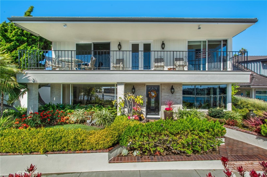 5585 E Corso Di Napoli