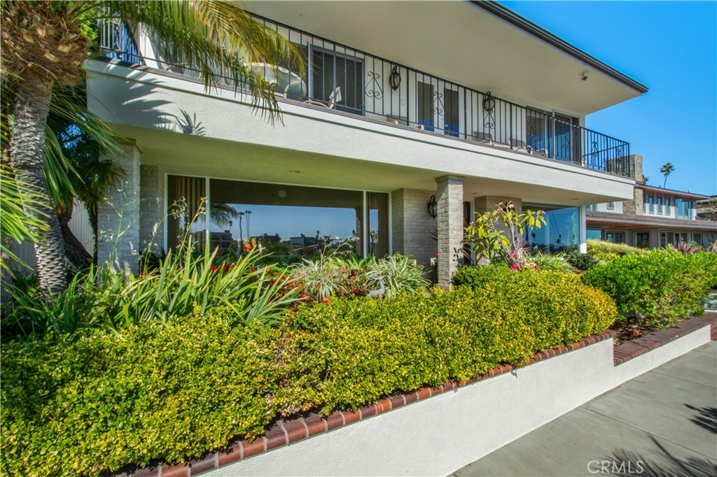 5585 E Corso Di Napoli