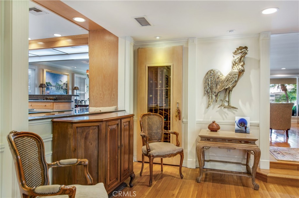 5585 E Corso Di Napoli