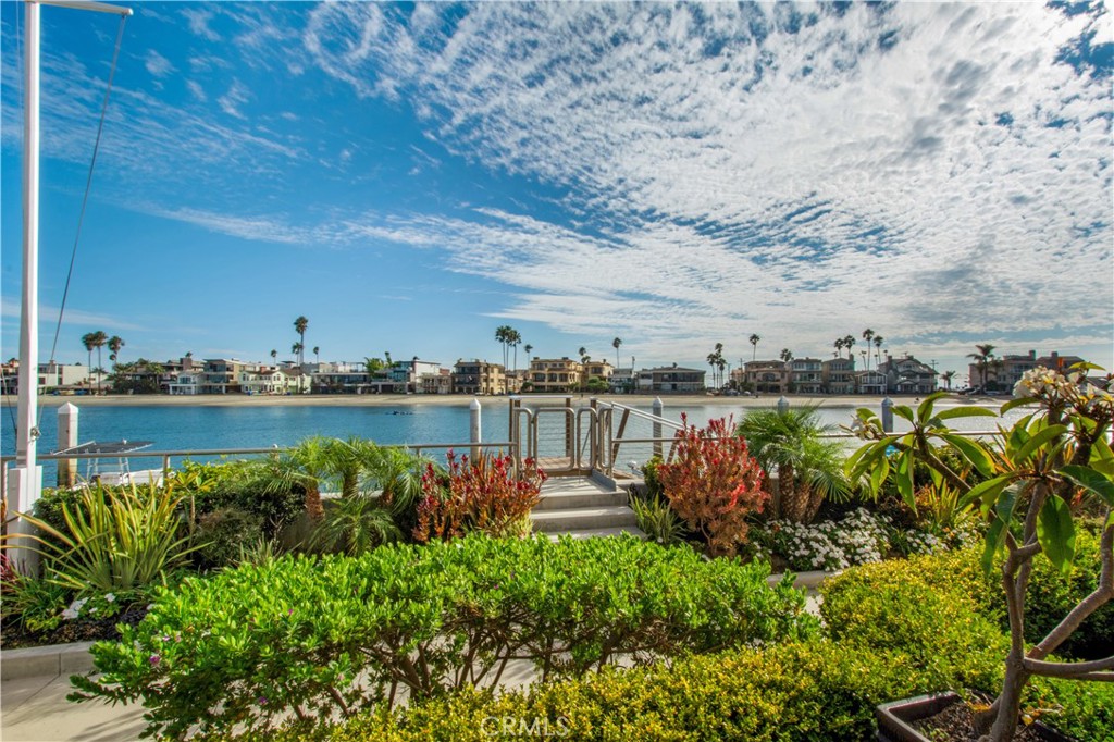 5585 E Corso Di Napoli