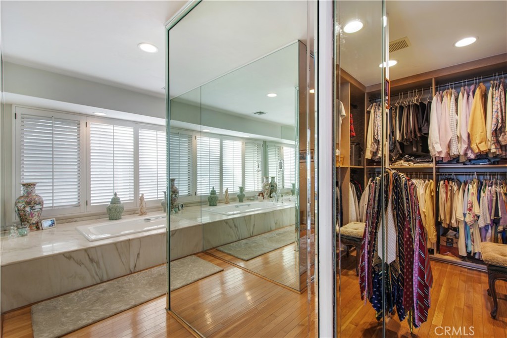 5585 E Corso Di Napoli