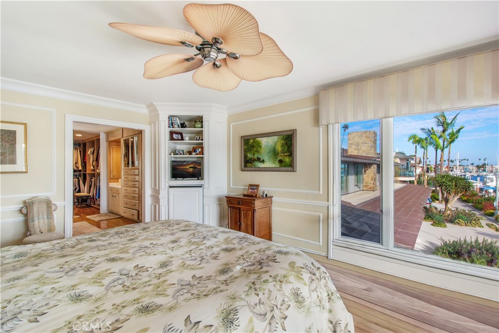 5585 E Corso Di Napoli