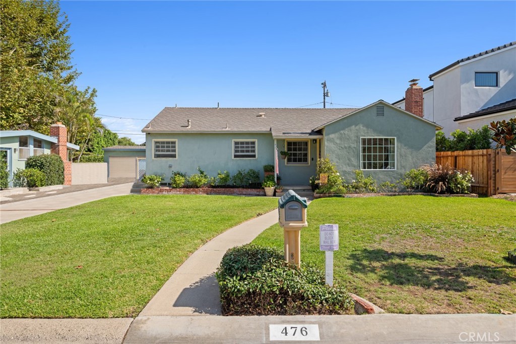 476 Costa Mesa Street