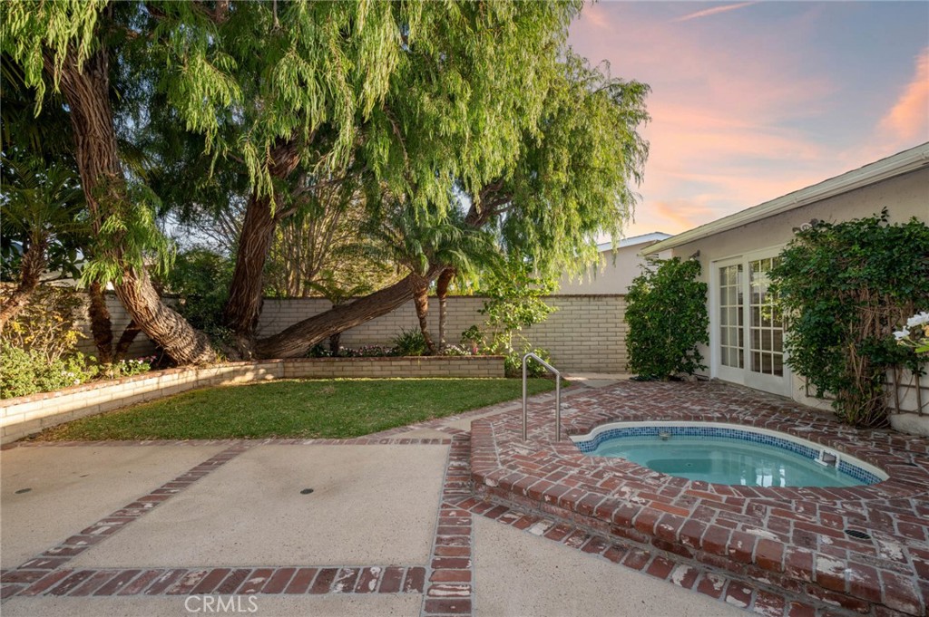 1812 Highland Drive